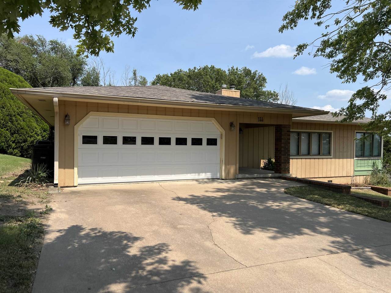 144 Greenway - Photo 1