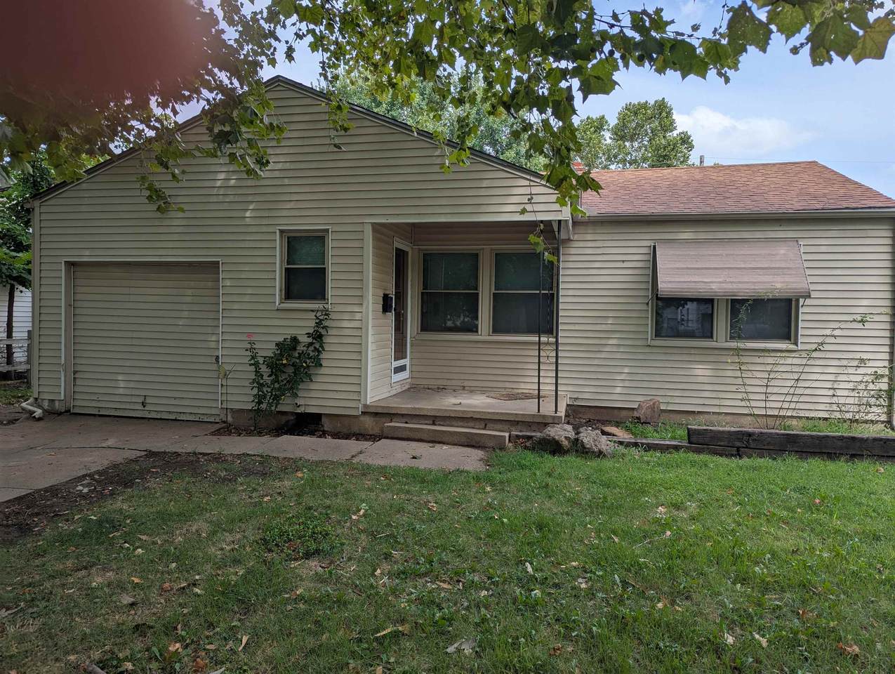 2508 Greenwood - Photo 1