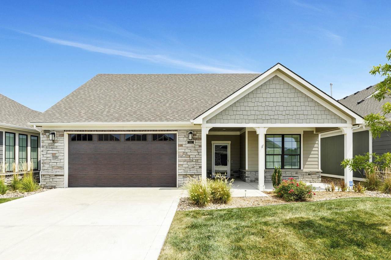 136 Legacy Way - Photo 1