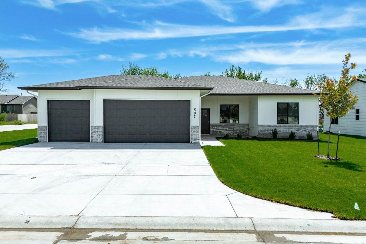 507 Elmwood St - Photo 1