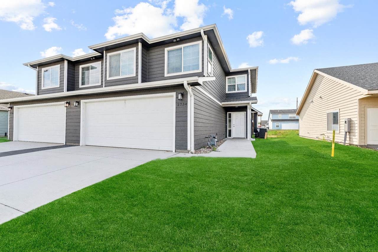 2734 Amelia Ln - Photo 1