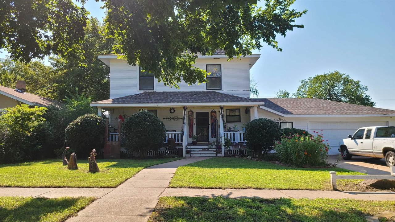 610 Washington Ave - Photo 1