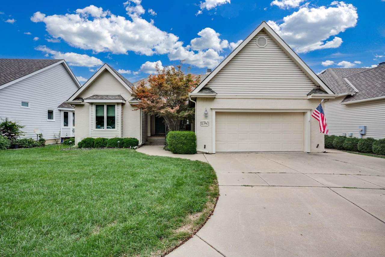 12740 Bradford Circle - Photo 1