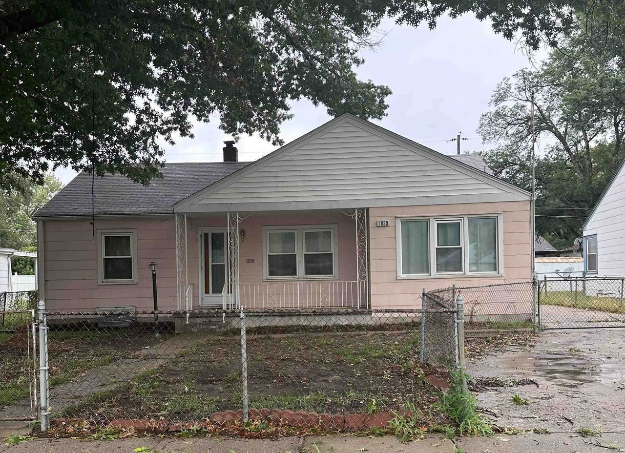 1839 Bleckley Dr - Photo 1