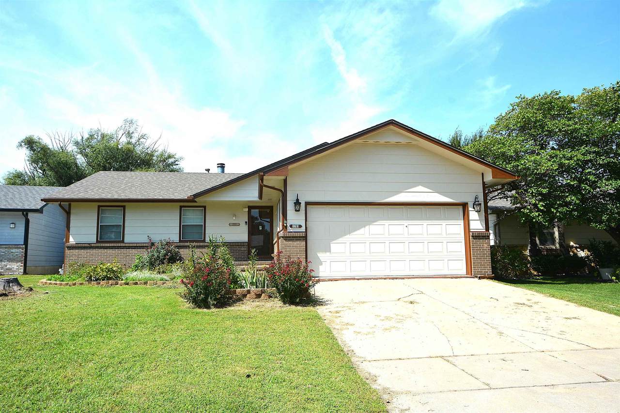 1703 Shiloh St - Photo 1