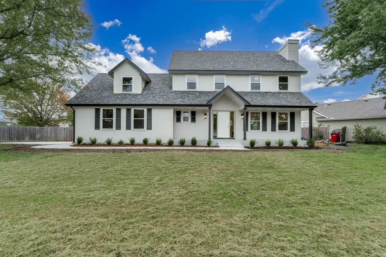 2630 Parkwood Ln - Photo 1