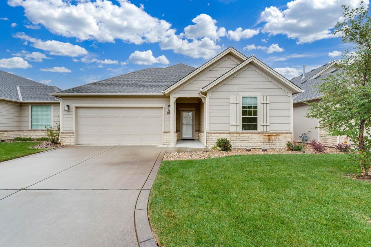 6538 Collina St - Photo 1