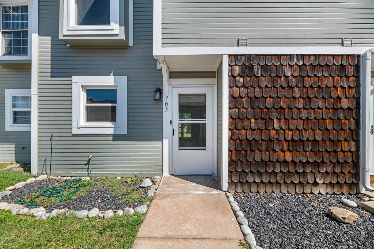 6725 Shade Ln - Photo 1