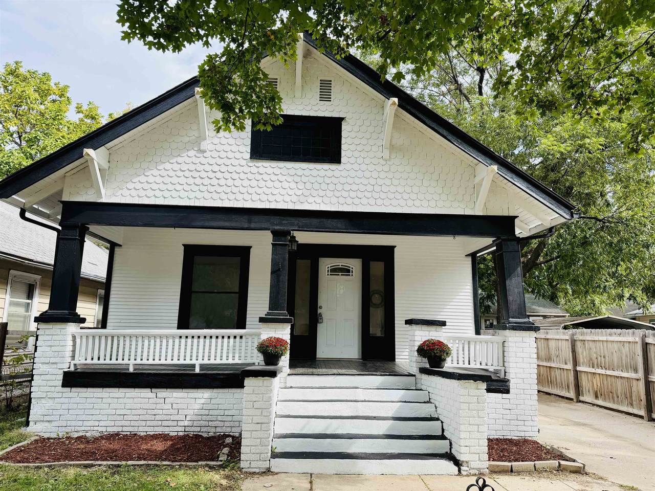 2012 Jackson Ave - Photo 1