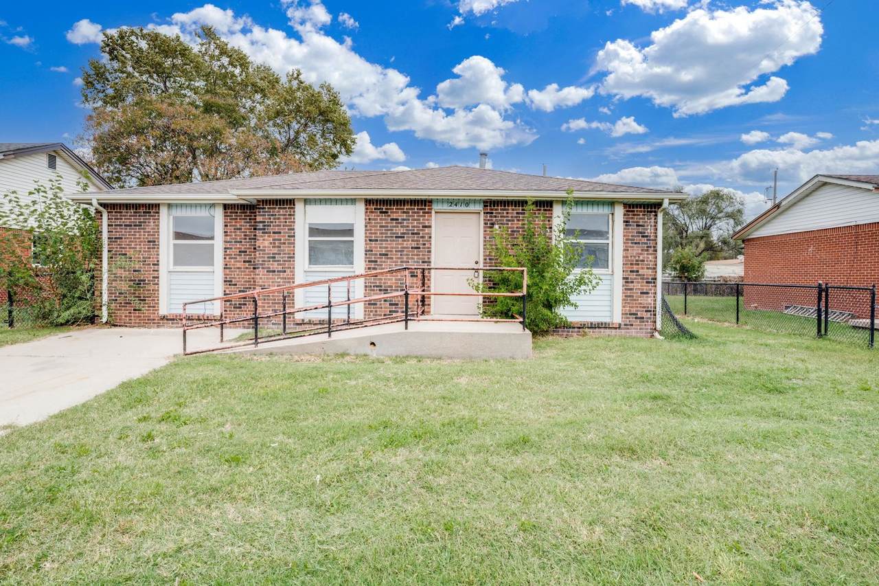 2410 Haskell - Photo 1