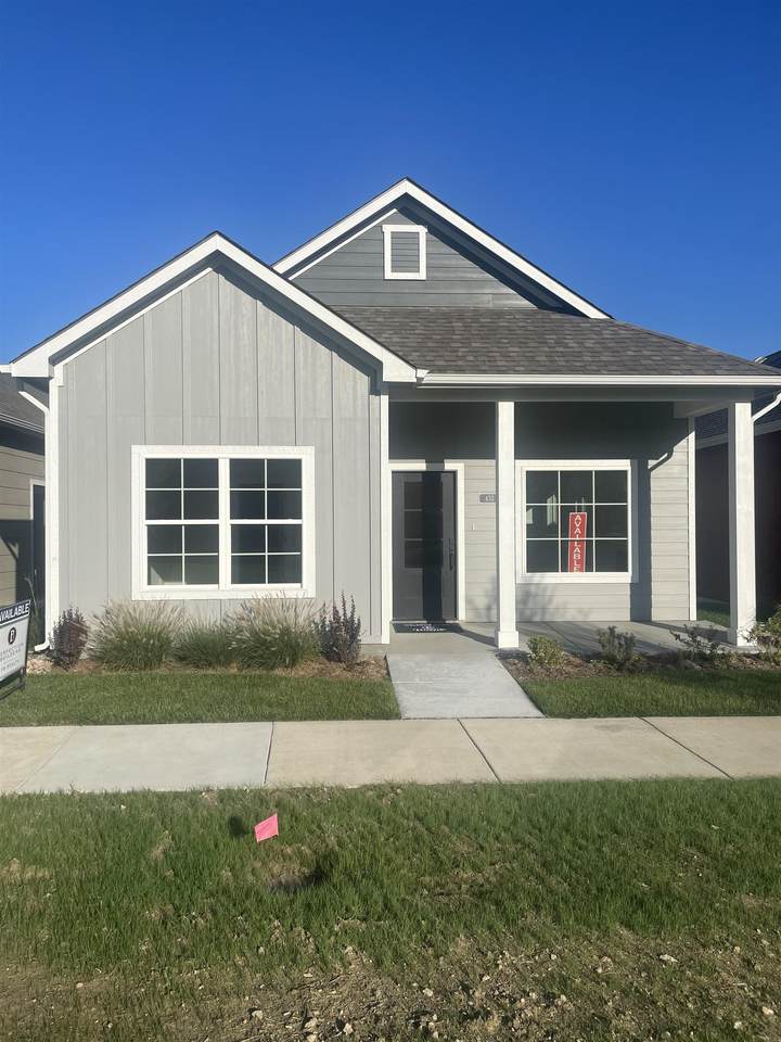 433 Lexington Ln - Photo 1