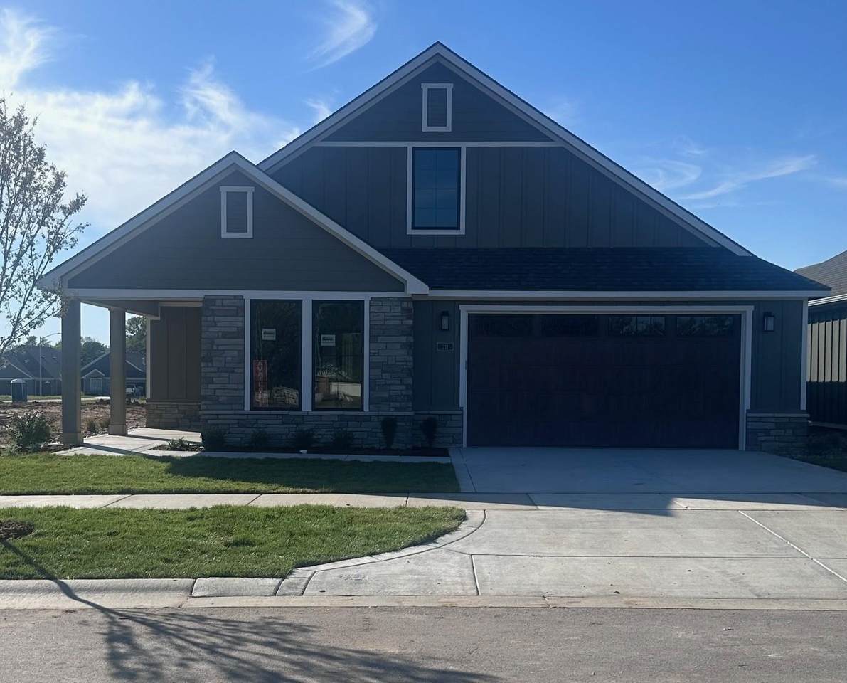 211 Legacy Way - Photo 1