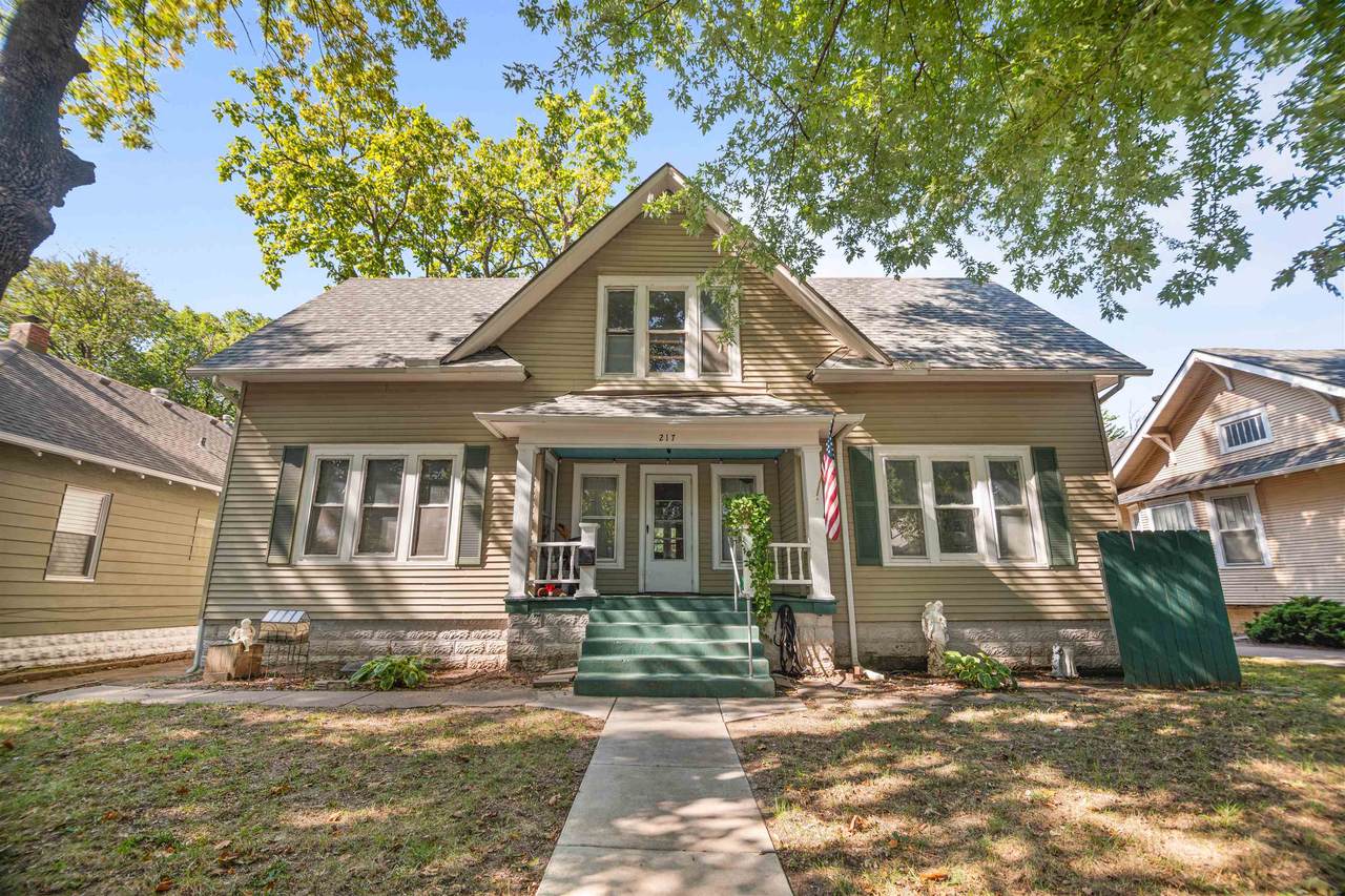 217 Volutsia Ave - Photo 1