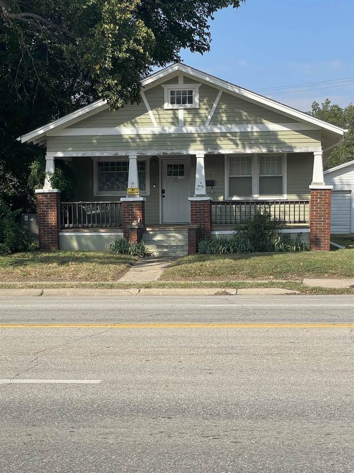 105 15th St - Photo 1