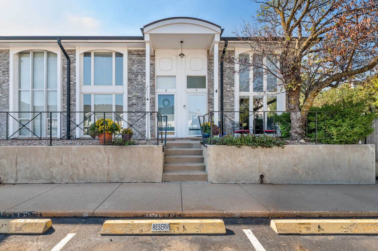 725 Stackman Dr - Photo 1