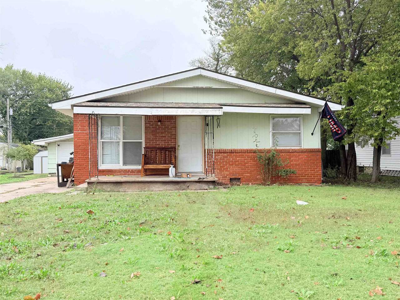 213 Freeborn - Photo 1