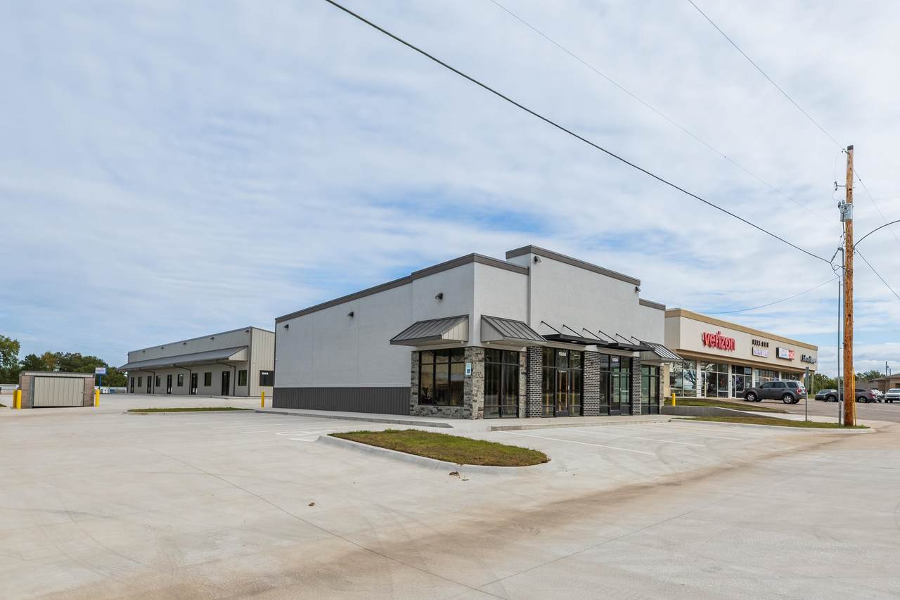 1500 61st St N - Photo 1