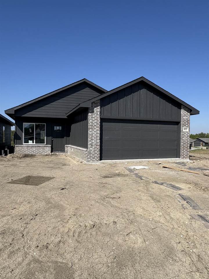 4833 Vassar Avenue - Photo 1