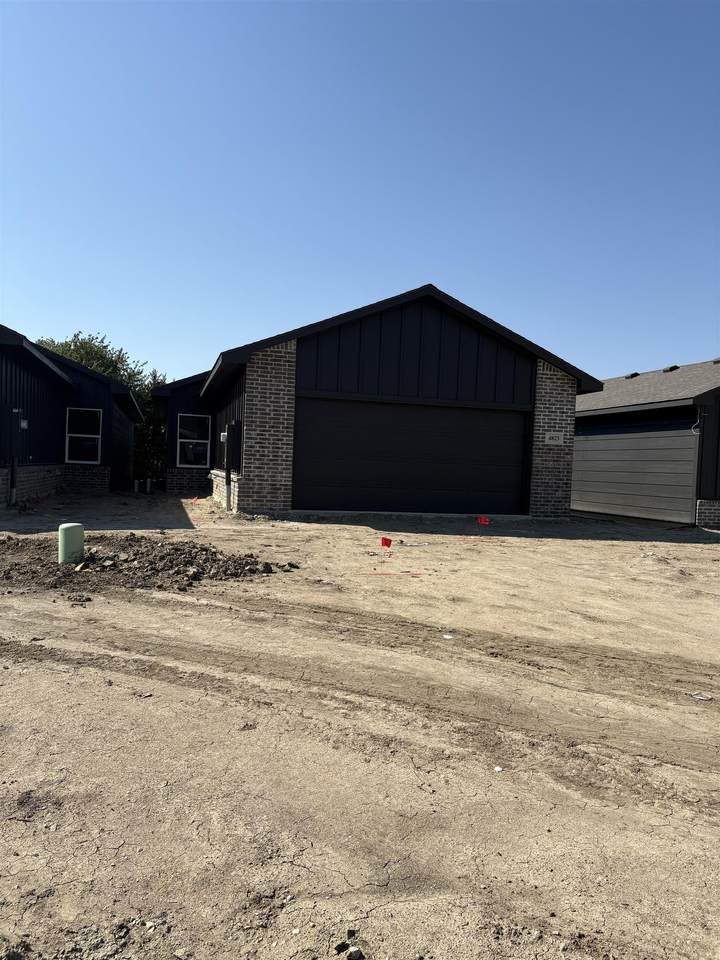 4827 Vassar Avenue - Photo 1