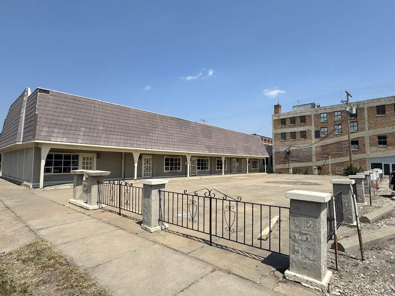 234 7th St - Photo 1