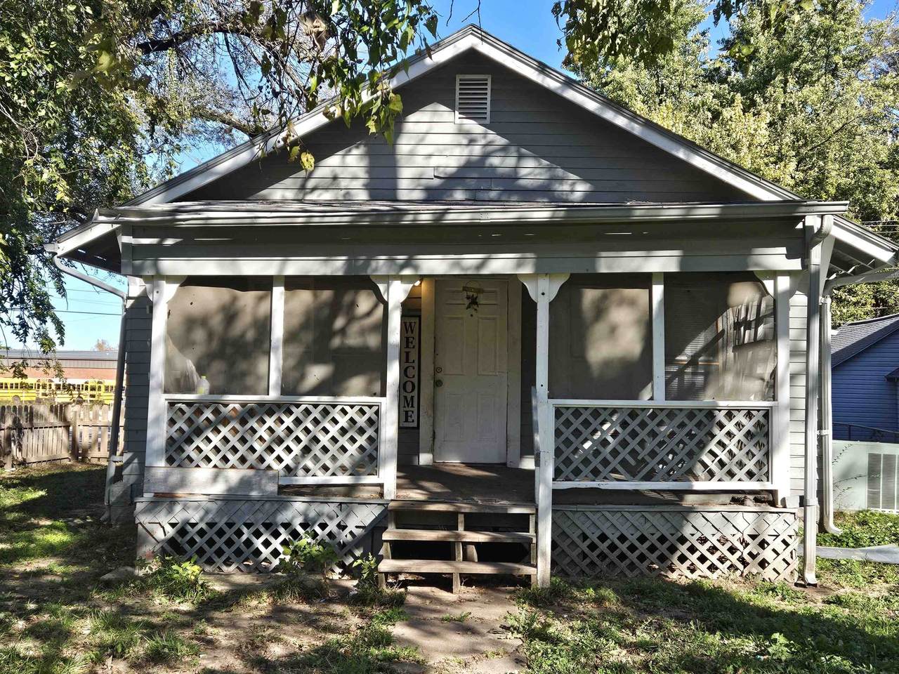 902 5th Ave - Photo 1