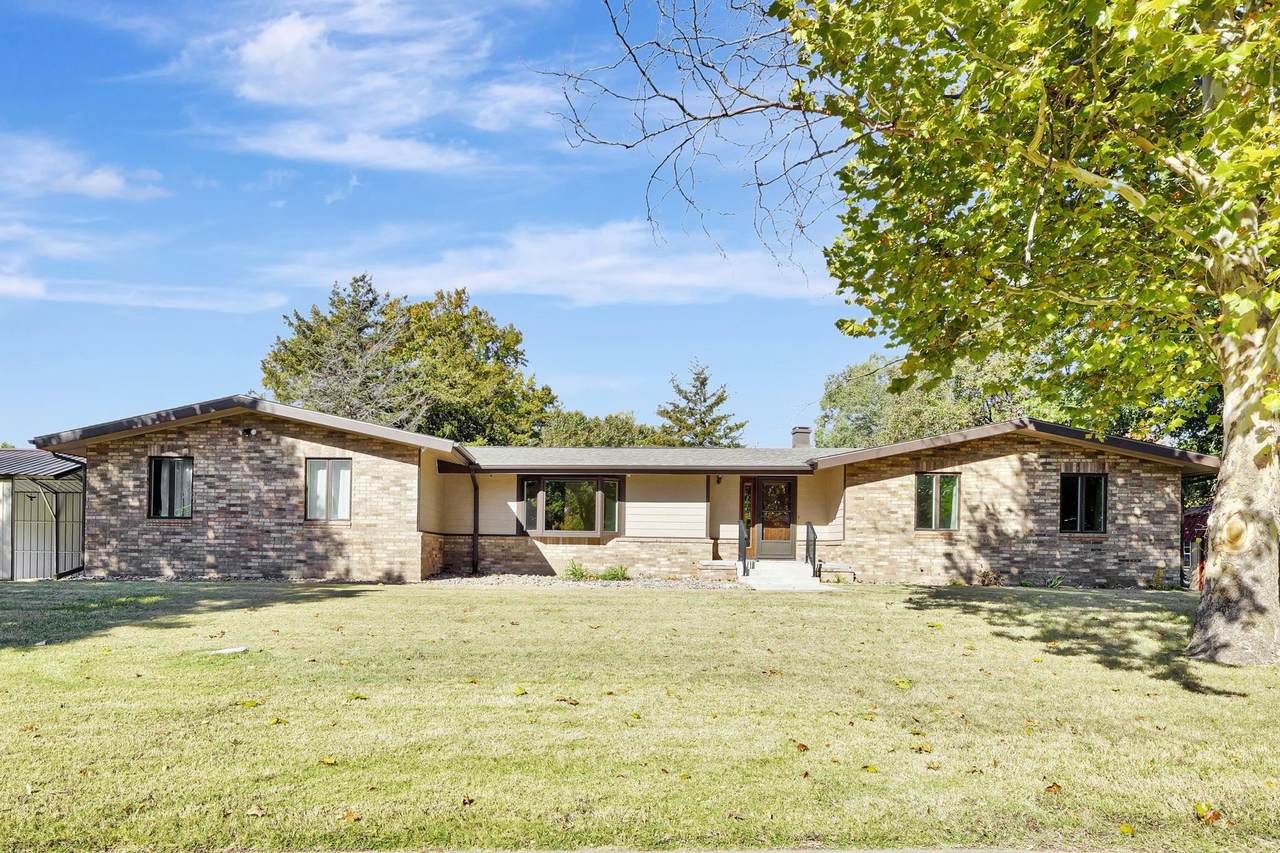 240 Warren - Photo 1