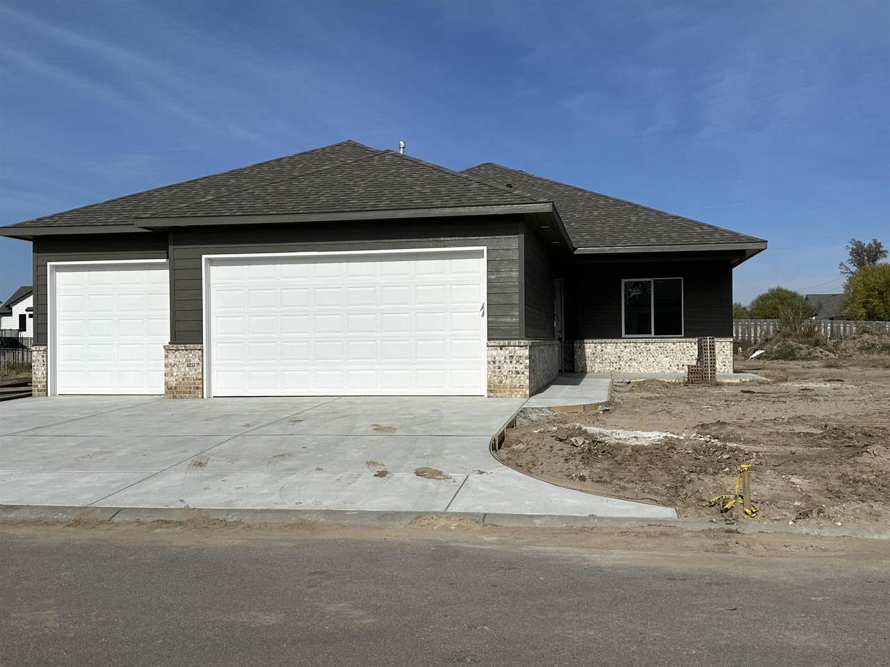 4434 Sunny Ct - Photo 1