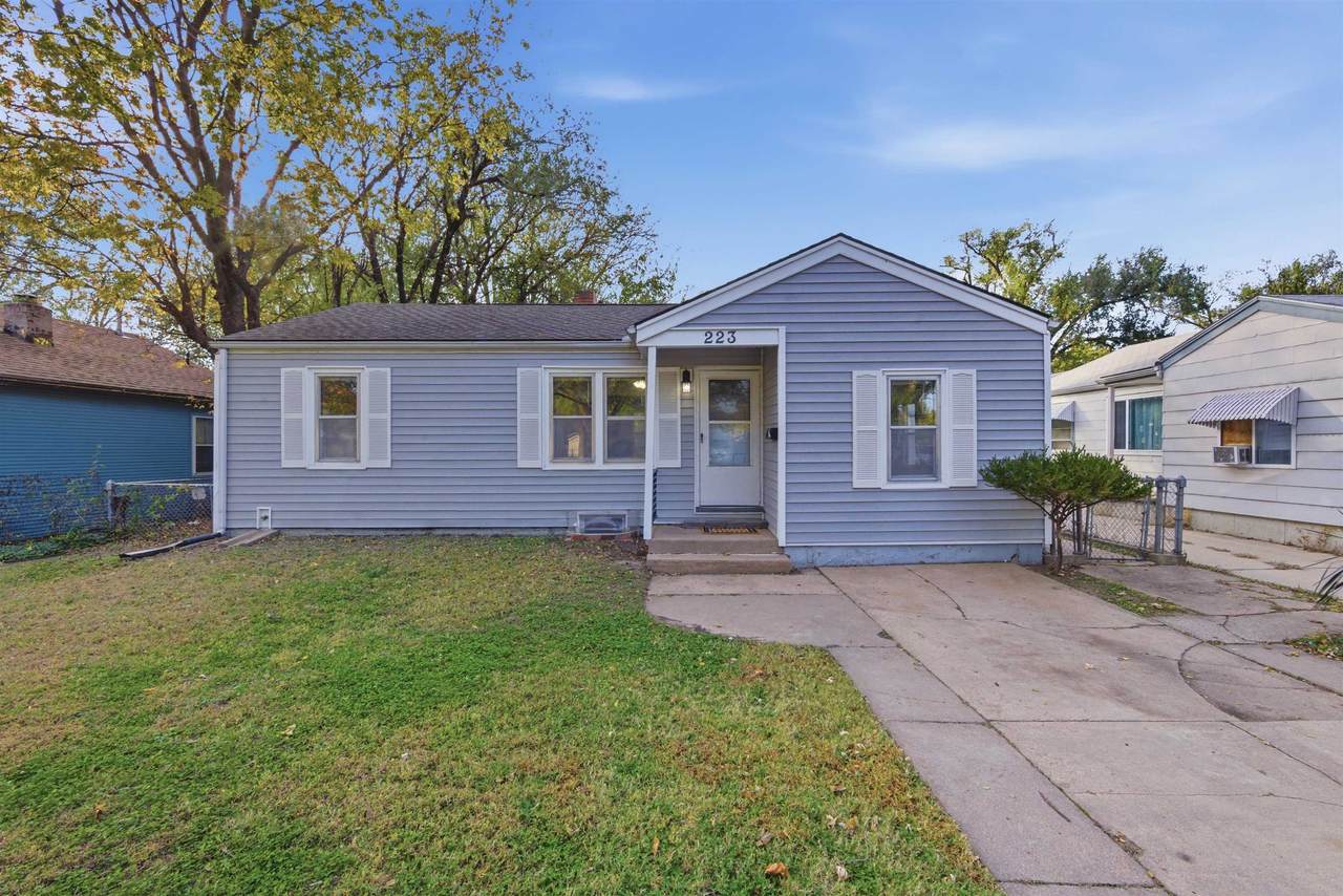 223 Saint Paul St - Photo 1