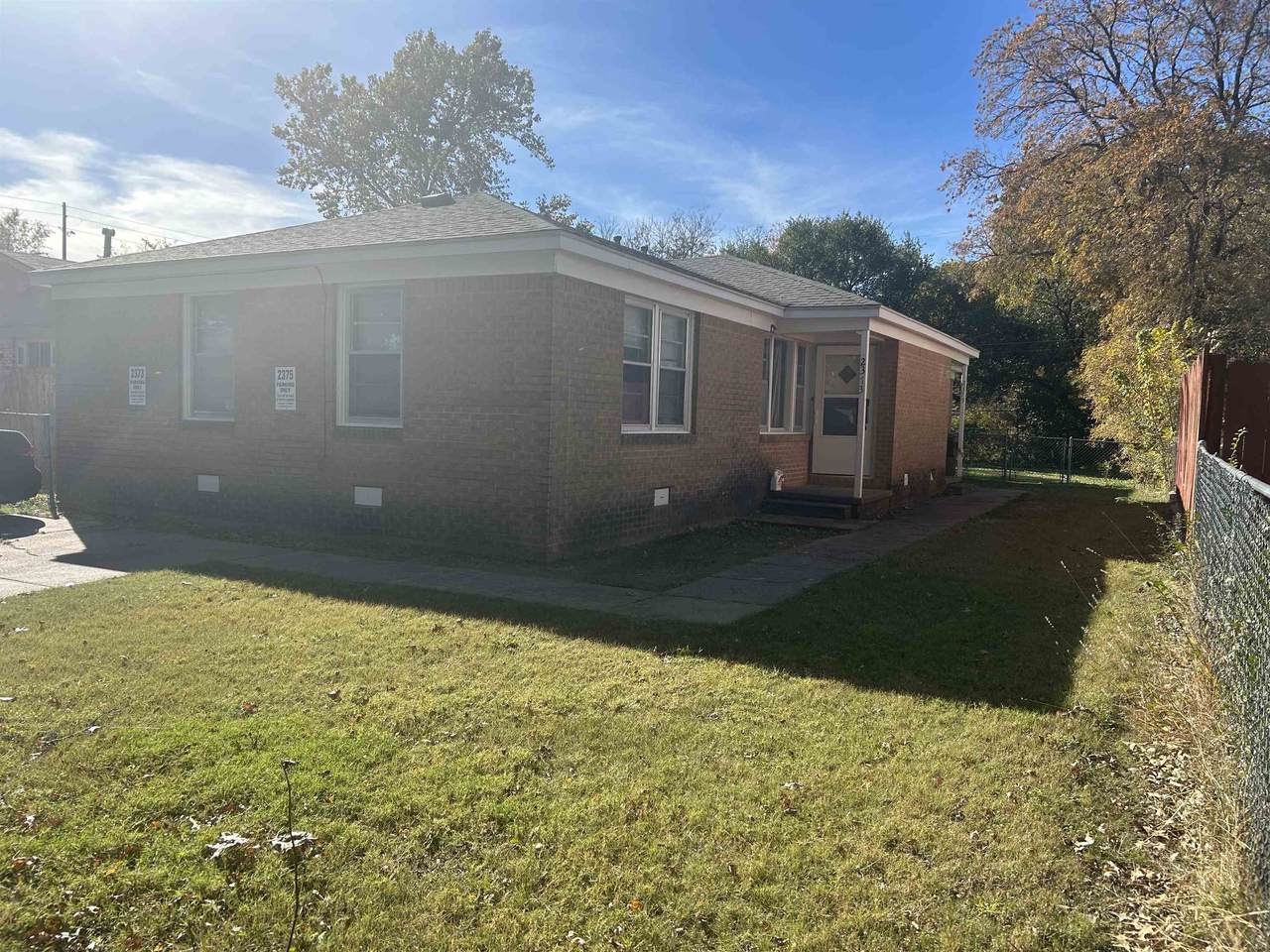 2373-2375 Erie St - Photo 1