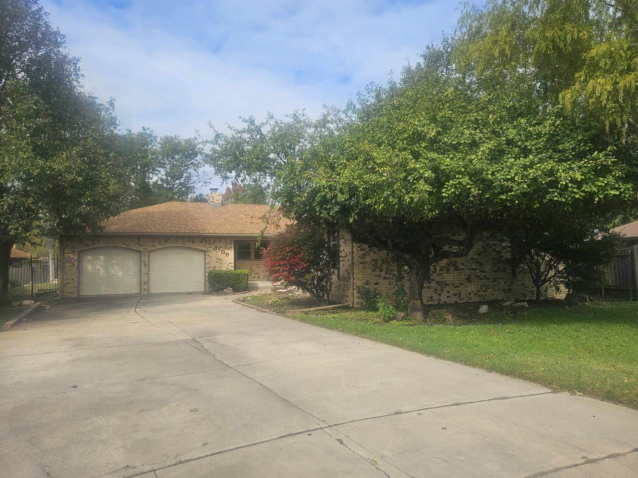 1109 Breckenridge Ct - Photo 1