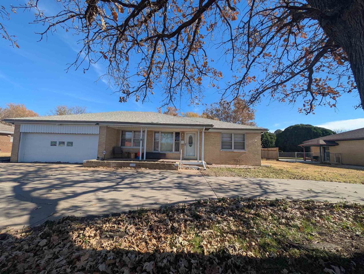 3334 Seneca St - Photo 1