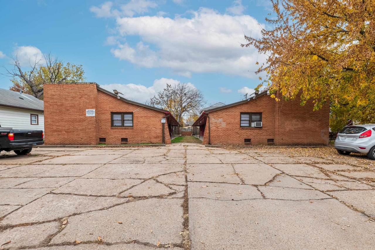 1031 Emporia Ave - Photo 1