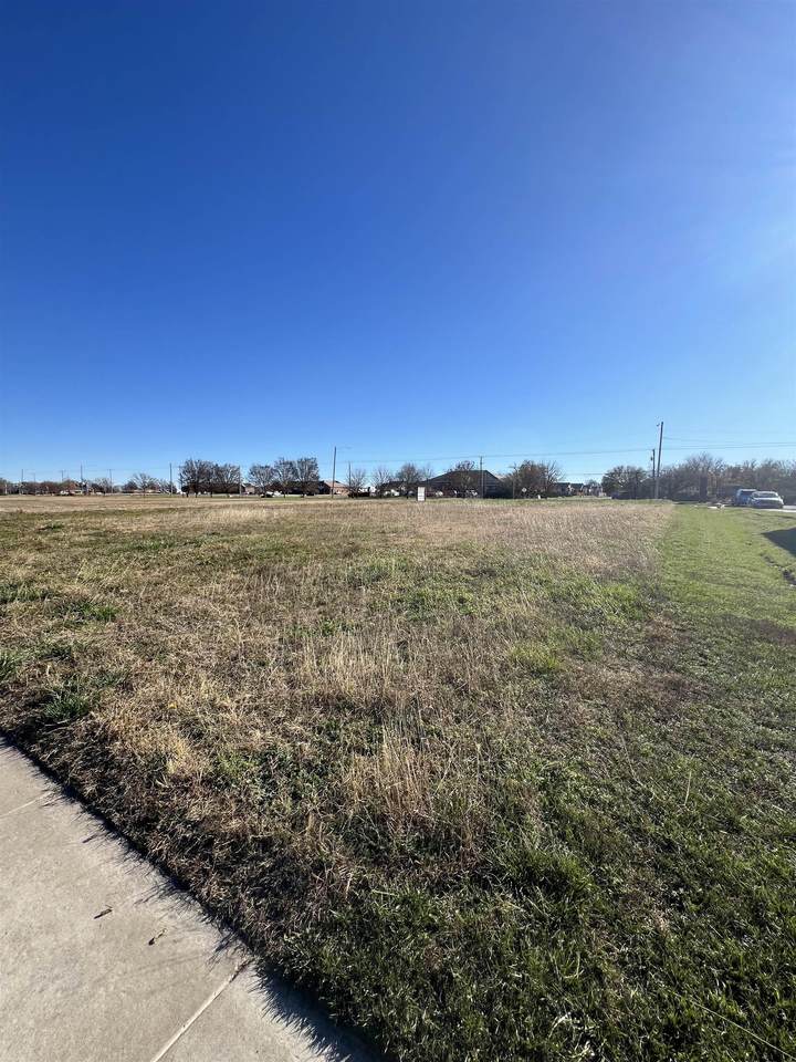 E 91 Ft Lot 2 Block D Crystal Creek Add - Photo 1