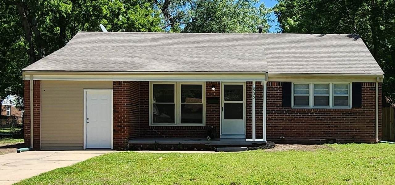 1532 Terrace Dr - Photo 1