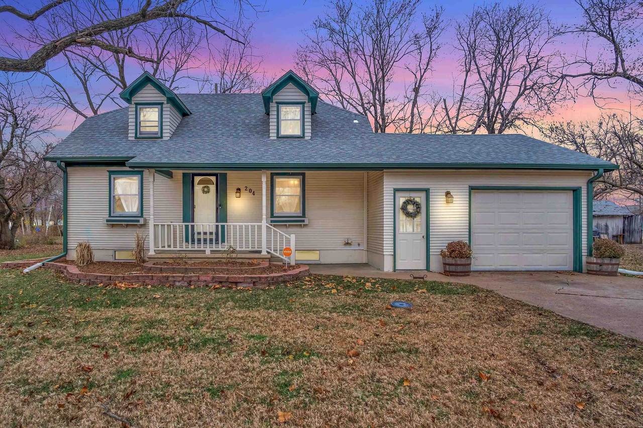 204 Randall St - Photo 1