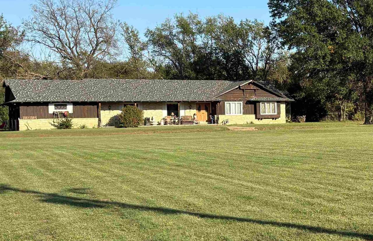 9810 Ridge Rd - Photo 1