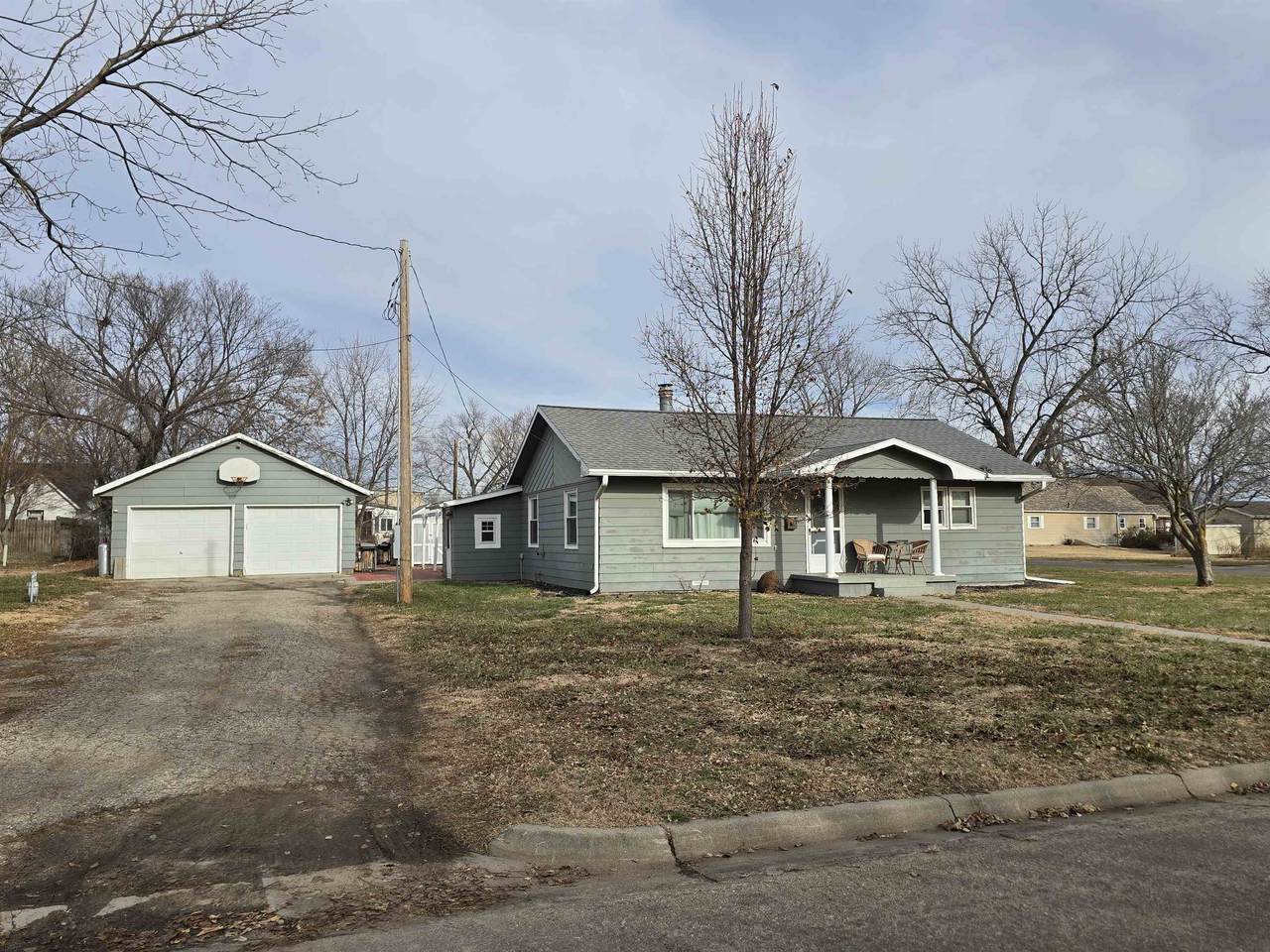 1513 20th St - Photo 1