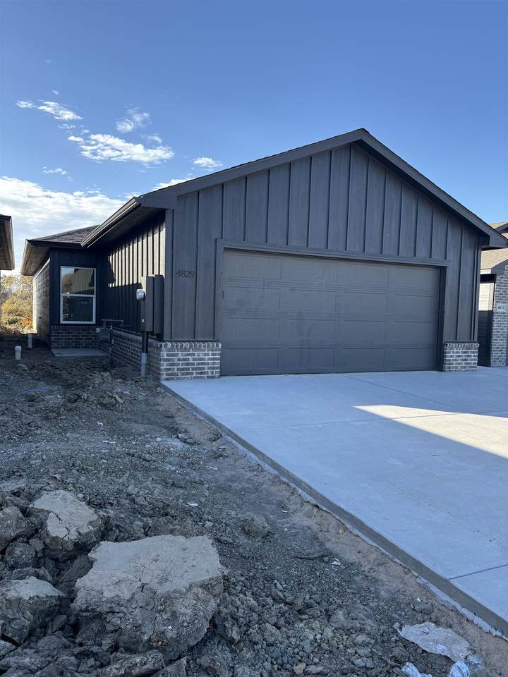 4829 Vassar Avenue - Photo 1