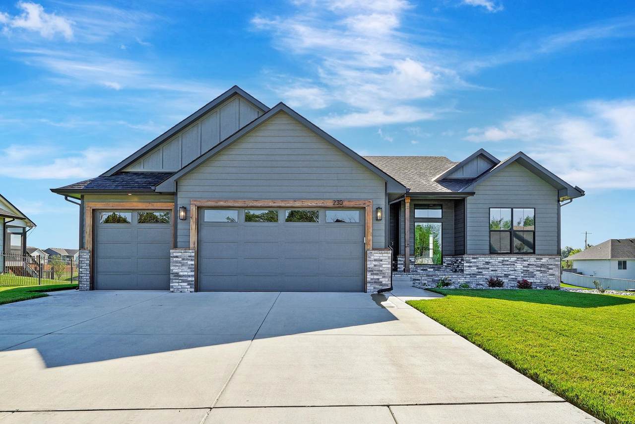 230 Wellcrest - Photo 1