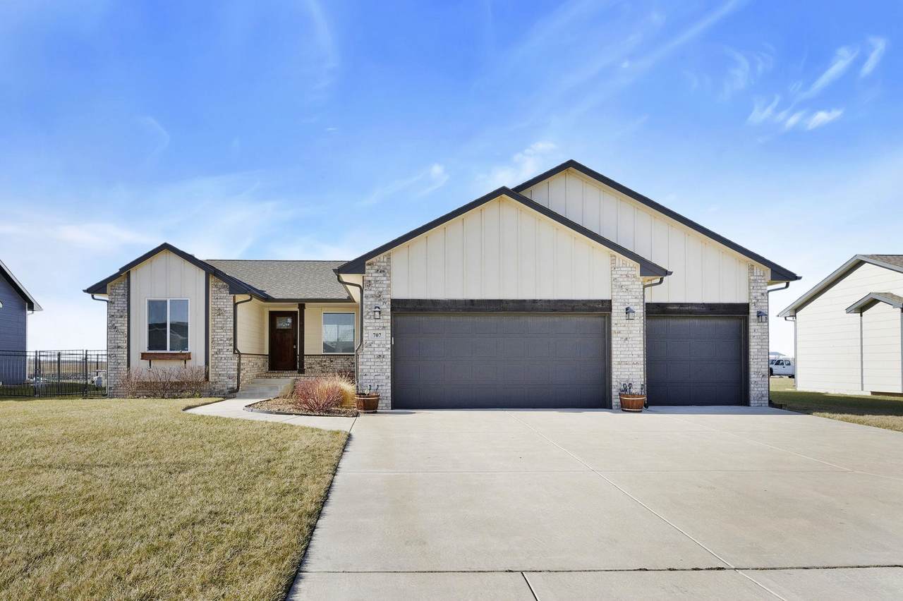 707 Country Lakes Pl - Photo 1