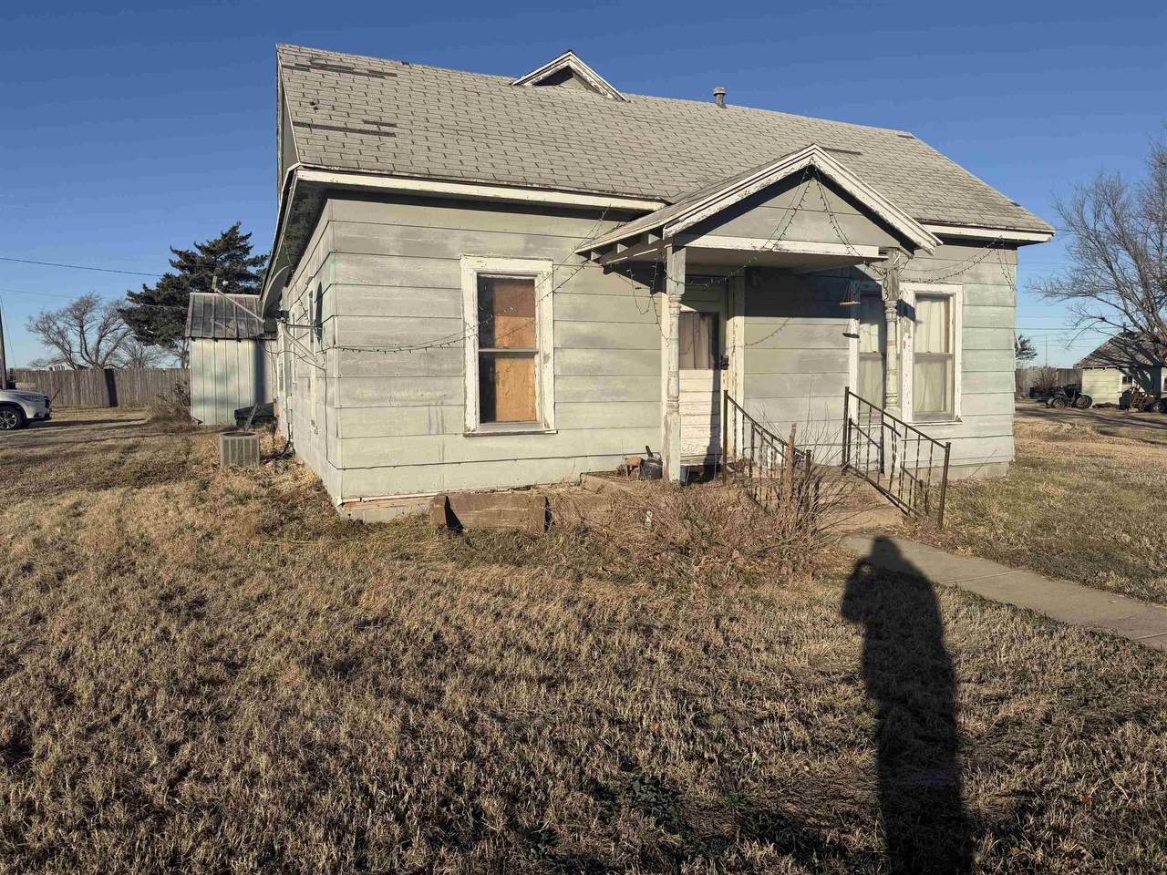 303 Colorado Ave - Photo 1