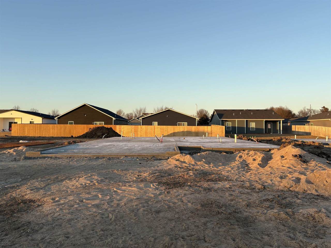 9416 Hurst St - Photo 1