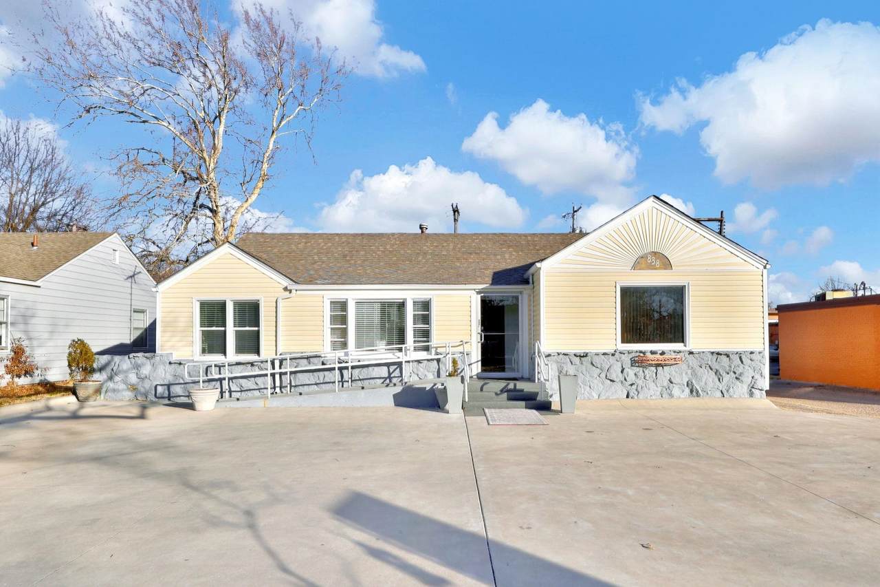 838 Edgemoor St - Photo 1