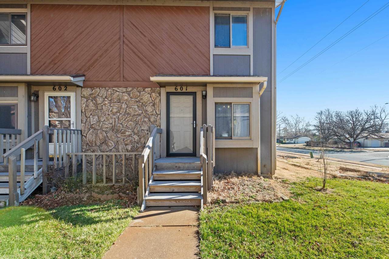 1530 Smith Cir Unit 601 - Photo 1