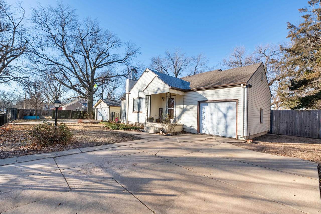 2719 Edwards St - Photo 1