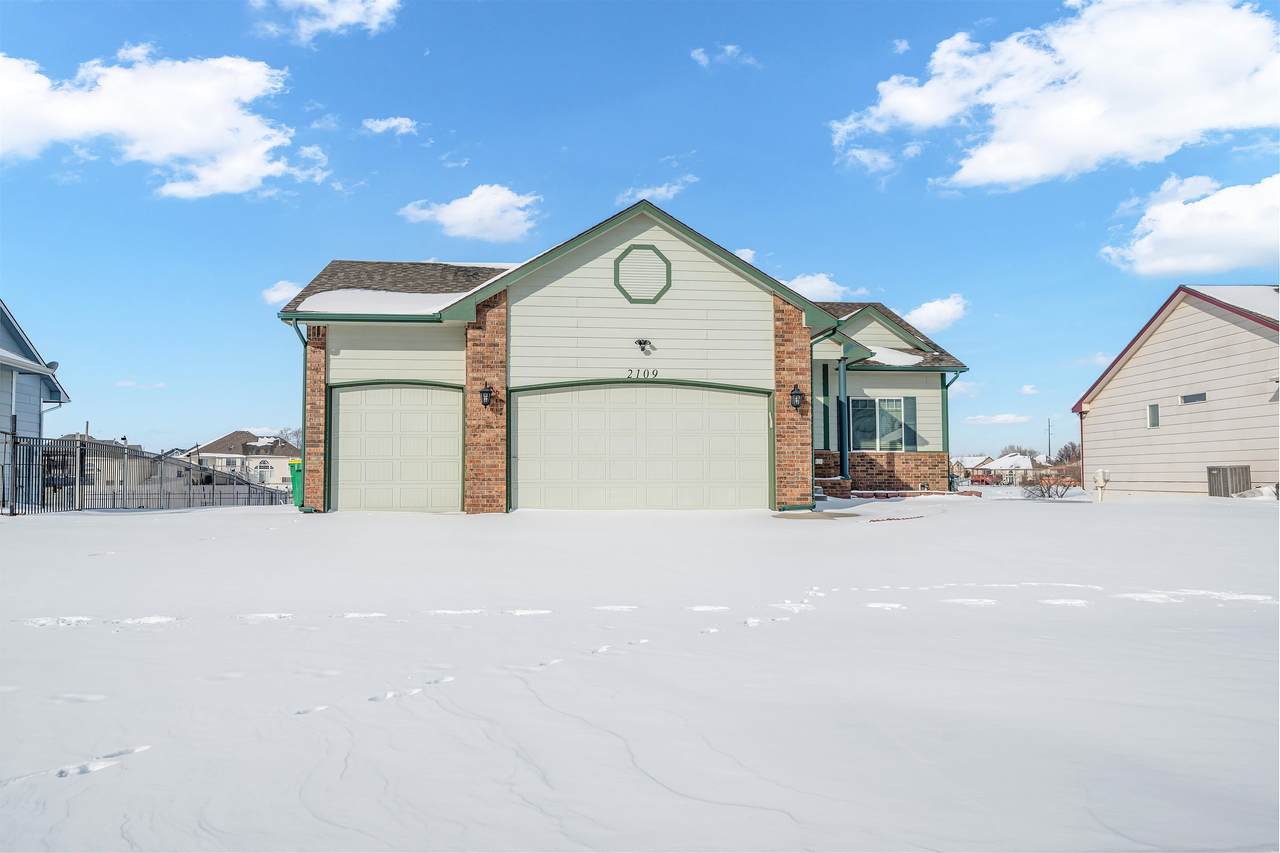 2109 Cranbrook St - Photo 1