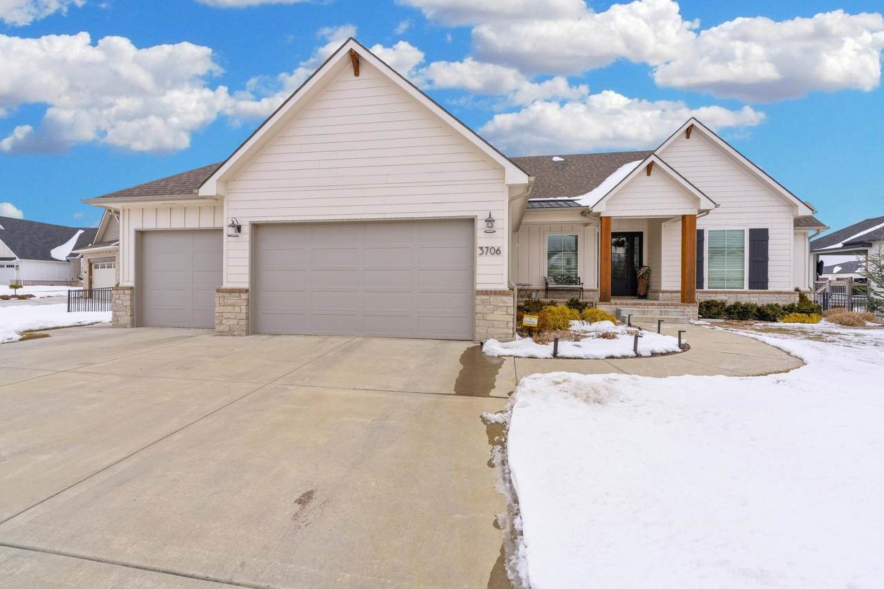 3706 Crest Cir - Photo 1