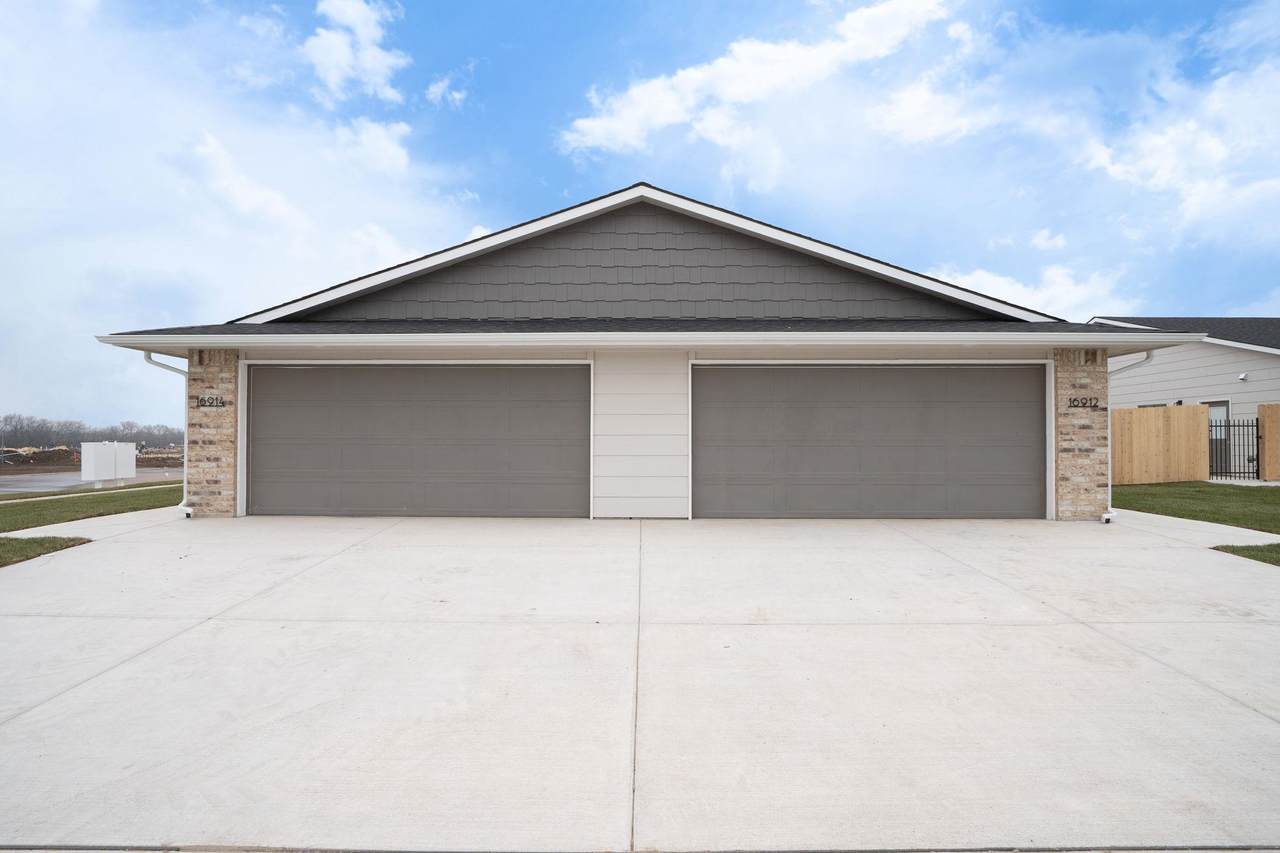 16908 Lawson St - Photo 1