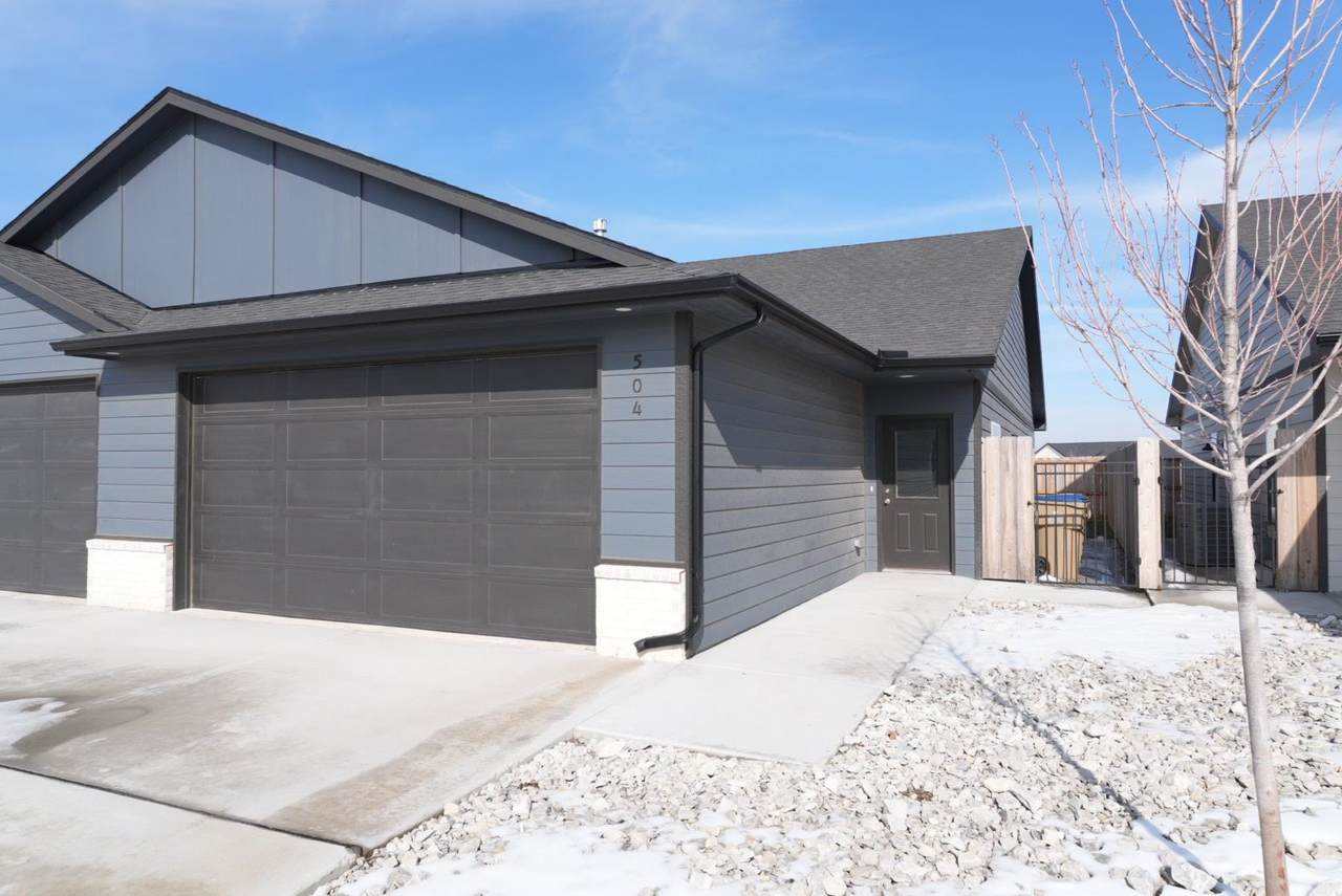 504 Hayes St - Photo 1