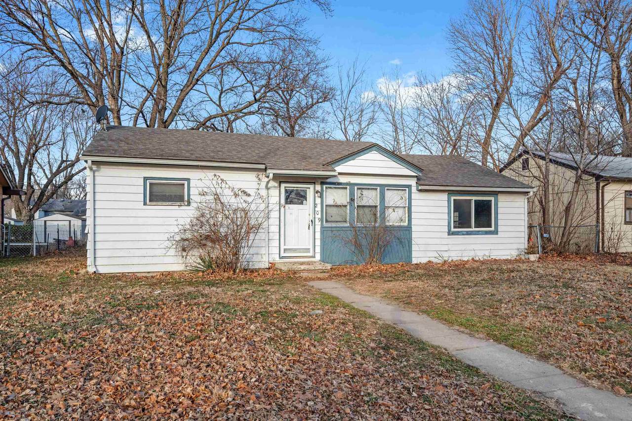 209 Trout Ave - Photo 1